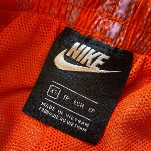 Nike Spring Pink Red Woven Lightweight Track Pants - Picture 3 of 10